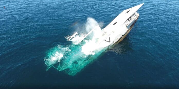Reef AF Sinks Vessel