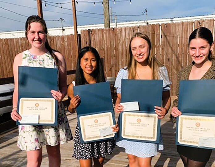 Mid-Bay Scholarship Group Photo