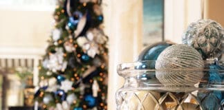 Decorating foyer holiday decor
