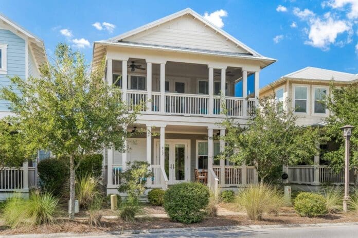 979 Sandgrass Exterior 979 Sandgrass Exterior