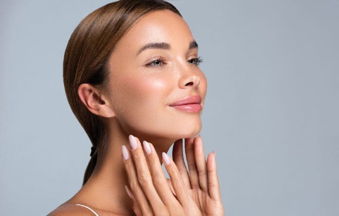 woman beuatiful skin facial