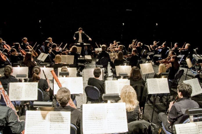 Demetrius Fuller conducting Sinfonia Gulf Coast orchestra (2) Demetrius Fuller conducting Sinfonia Gulf Coast orchestra (2)