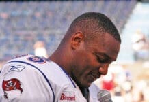 Derrick Brooks with 2006 Pro Bowl MVP trophy 060210 N 4856G 129
