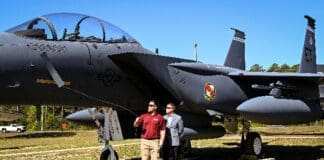 F15E 260410 F OC707 4003
