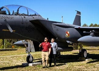 F15E 260410 F OC707 4003